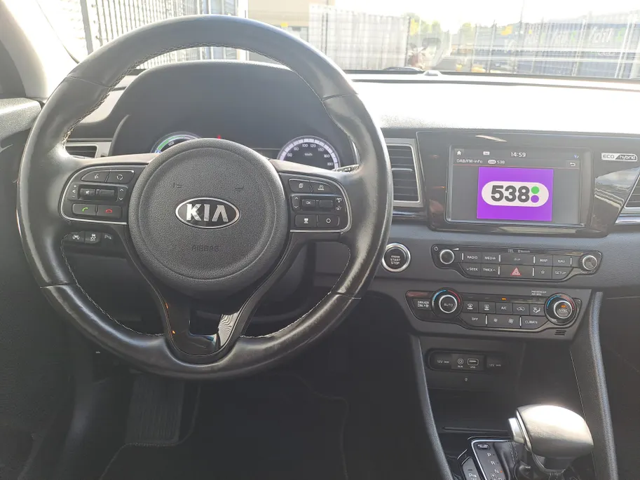 Kia Niro 1.6 GDi Hybrid ExecutiveLine Leer | Automaat | Trekhaak | Navi | Camera | Voorstoelen verwarmd |  stuur verwarmd | Cruise control adaptief