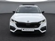 Škoda Octavia Combi 1.4 TSI RS iV PHEV 245pk DSG Business · Trekhaak inklap · Panoramadak · Camera · Head-Up Display · Dodehoeksensor · Keyless · Matrix LED ·