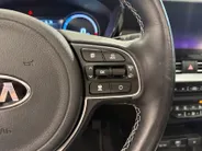 Kia e-Niro DynamicPlusLine 64 kWh | 97,6% SOH | Navigatie | Camera | Apple Carplay/Android Auto | Adaptieve Cruise Control | Stoel/Stuurverwarming | Lichtmetalen Velgen |