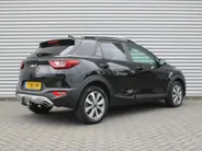 Kia Stonic 1.0 T-GDi MHEV DynamicPlusLine | Trekhaak | 15' LM | Clima | Cruise | Navi | Camera | LED | Keyless | 1e eigenaar |