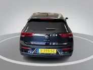 Volkswagen Golf 1.0 eTSI 110pk DSG Life · Camera · Apple/Android Car Play · Navigatie · P-Sensoren · 16'' Inch · Garantie t/m 04-02-2028 of 100.000km