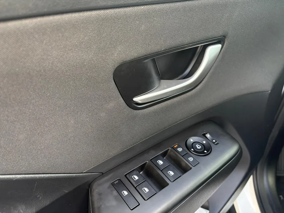 Hyundai Kona 1.6 GDI HEV Comfort Smart | Stoelverwarming | Carplay | Dealer onderhouden