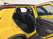 Renault 5 Comfort Range Techno 52 kWh Automaat | SoH 99% | 1e eigenaar | Navi | Camera | Parkeersensoren | Apple CarPlay/Android Auto | Adaptive Cruise Control | Licht & Regen Sensor | Lichtmetalen Velgen | Full LED |