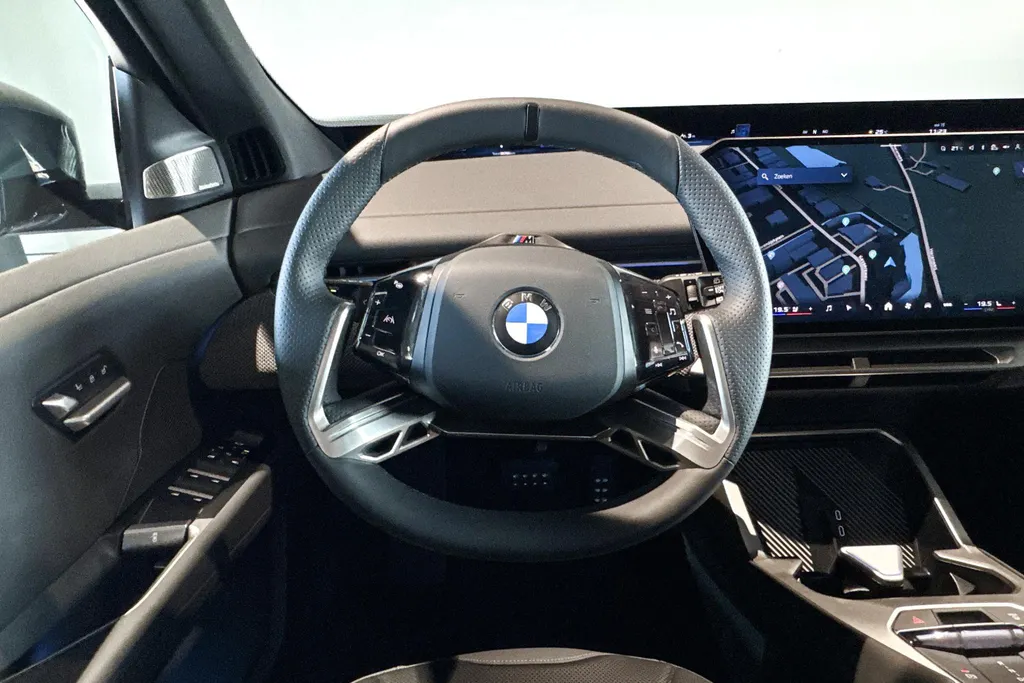 BMW iX3 50 xDrive 113 kWh