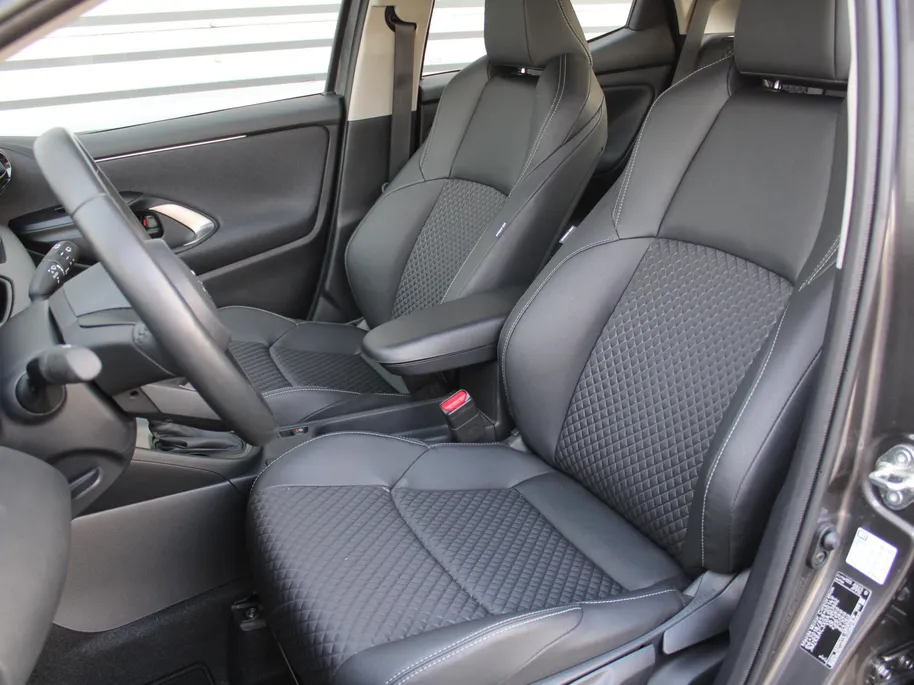Mazda 2 Hybrid 1.5 Agile | Comfort pakket | 15" LM | Stoelverwarming | Apple Carplay / Android Auto |