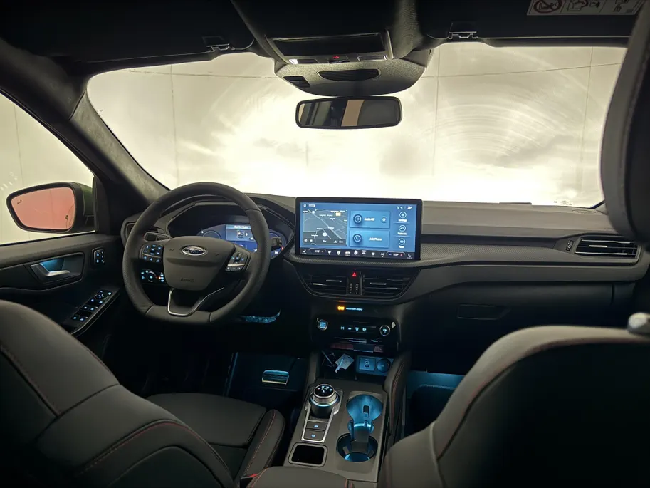 Ford Kuga 2.5 PHEV ST-Line X DIT IS EEN VOORRAADAUTO! | Elektrisch Wegklapbare Trekhaak | Winter Pack |