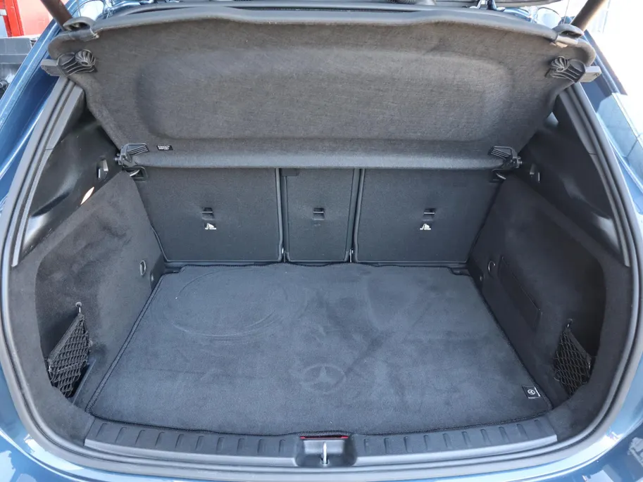 Mercedes-Benz GLA 250 e AMG Line l Keyless l Achteruitrij camera l Stoelverwarming