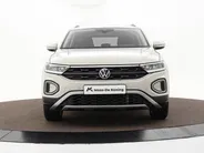 Volkswagen T-Roc 1.0 TSI 110pk Life · Camera · Apple/Android Car Play · Parkeer assistent · ACC · Clima · Draadloze Telefoonlader · Elek. Inklapbare Spiegels · Garantie t/m 28-03-2028 of 100.000km