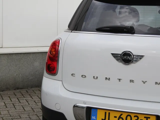 MINI Countryman 1.6 Cooper Chili | Cruise | Navi | Park sens | Panodak | Lm-Velgen