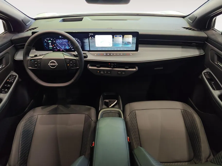 Nissan Leaf Evolve 75 kWh | NISSAN MORE 10 JAAR GARANTIE | 622 KM WLTP | 2500 EURO INRUILPREMIE | SNEL RIJDEN | BOSE | RONDOM CAMERA | CARPLAY |