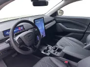 Ford Mustang Mach-E Standard RWD 73 kWh | Direct Leverbaar | €5.000,- Ready Set Ford Bonus | 470km WLTP Rijbereik | Warmtepomp | Adaptieve Cruise Control | Verwarmbare Voorstoelen | Verwarmbare Voorruit | Parkeersensoren voor en achter |  Verwarmbare Stuur