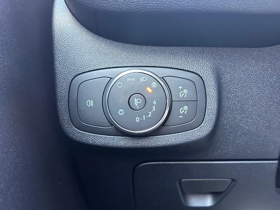 Ford Fiesta 1.0 EcoBoost Hybrid Titanium | Apple Carplay / Android Auto | Achteruitrijcamera | Winterpack | Cruise control |