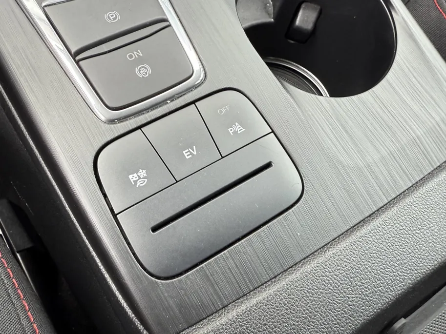 Ford Kuga 2.5 PHEV ST-Line-navi-winterpack-Frozen White