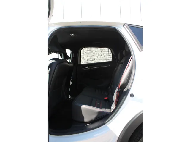 Renault Arkana 1.6 E-Tech Hybrid 145 R.S. Line | navigatie | lederen bekleding | BOSE audio