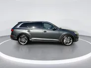 Audi Q7 55 TFSIe 280kW/381PK quattro S Line · Panoramadak · Trekhaak · Luchtvering · 360gr camera · Dodehoeksensor · 21'' · Servosluiting · Adaptive Cruise Control ·