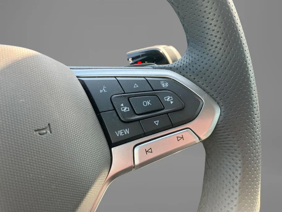 Volkswagen Passat Variant 1.5eHybrid 200kW/272PK R-Line Black Style DSG · Panoramadak · Navigatie · Trekhaak · Garantie t/m 12-03-2030 of 100000km · EXTRA INRUILKORTING ·