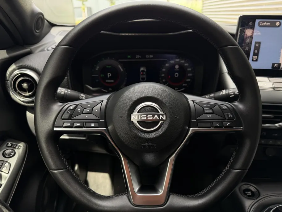 Nissan Juke 1.6 Hybrid N-Connecta | Achteruitijcamera | Parkeersensoren voor- en achter | Climate control | Navi | Apple/Android Carplay | Keyless entry/start | Digital dashboard | LMV