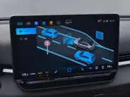 Volkswagen T-Roc 1.5eTSI/150PK R-Line · Navigatie · Camera + Parkeersensoren · Apple/Android Car Play · Garantie t/m 18-12-2027