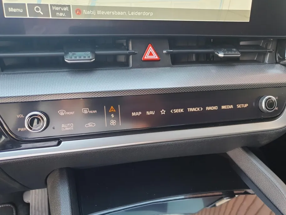 Kia Sportage 1.6T PHEV AWD DynamicPlusLine Edition | Plug-In Hybride | Stoel en stuurverwarming | Elektrisch bedienbare voorstoelen | Navigatie | Camera | Apple Carplay / Android Auto |