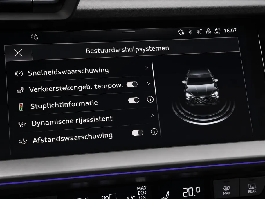 Audi A3 Sportback 45 TFSIe 272pk S-Tronic S edition Competition · Panoramadak · Camera · Lederen Bekleding · Elek. Achterklep · Elek. Bestuurdersstoel + Geheugen · Garantie t/m 26-10-2030 of 100.000km