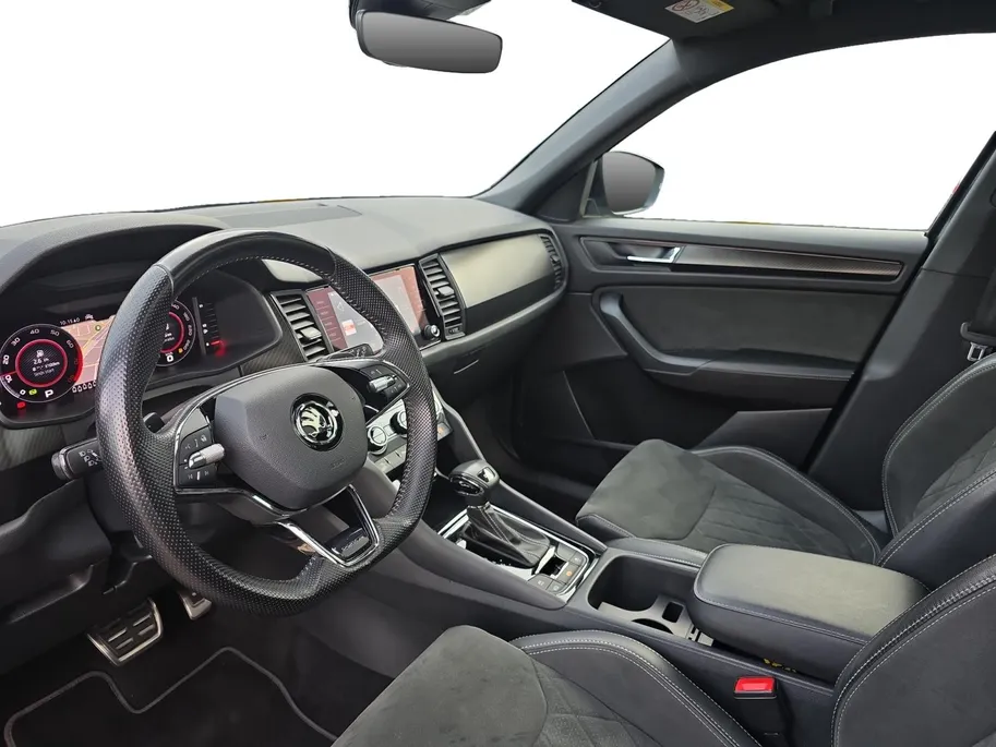 Škoda Kodiaq 1.5 TSI Sportline Business 7p. | Goed onderhouden! | Panoramadak | Trekhaak | Achteruitrijcamera | Elektr. Stoelen | 20'' velgen | 12 maanden garantie