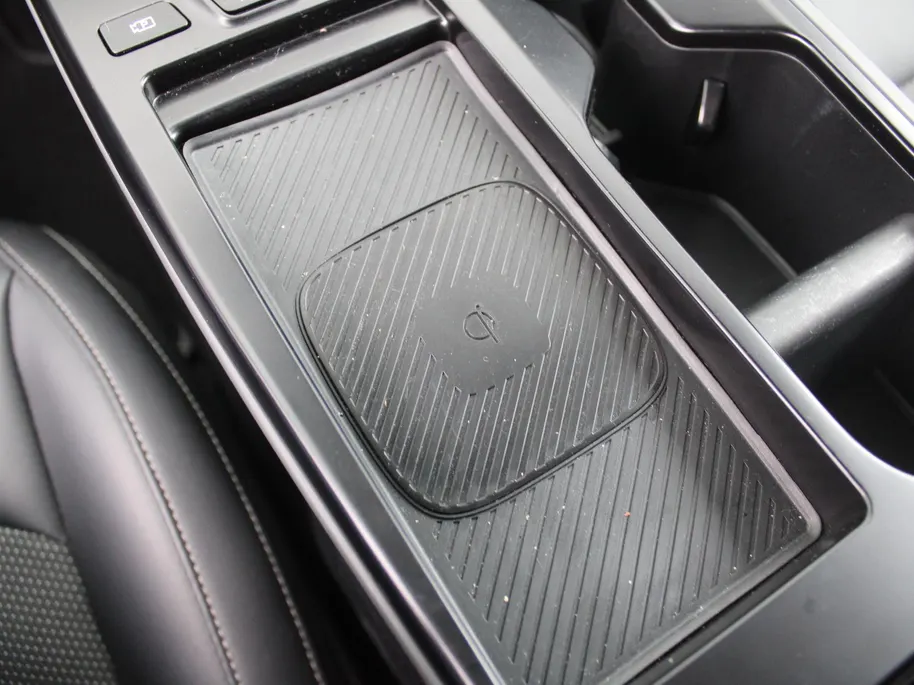 Kia EV6 Air 84 kWh | Stuur-/stoelverwarming | Camera | Cruise adapt. | Telefoonlader | Clima | Navi | 19' LM | LED | Apple Carplay/Android Auto |
