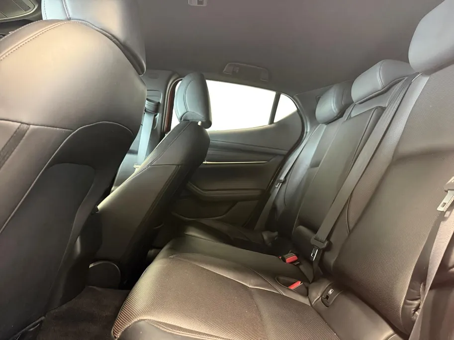 Mazda 3 2.0 SKYACTIVE X | 180 PK | COMFORT MET BOSE | LEDER | DEALERONDERHOUDEN | NL-AUTO |