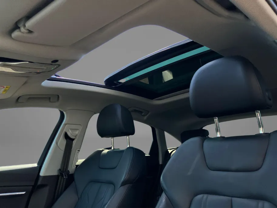 Audi e-tron Sportback 55 quattro S Line 95 kWh 300kW/408PK · Panoramadak · Trekhaak · Camera · Leder · Stoelverwarming · Drive select ·  Garantie t/m 18-10-2027 of 100000km.