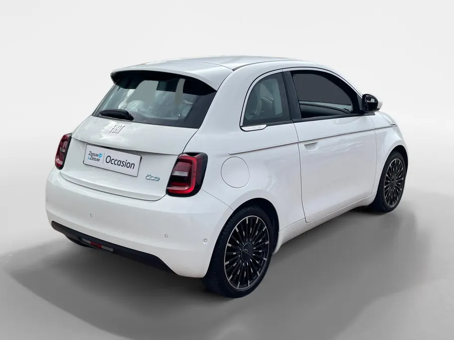 Fiat 500 La Prima 42 kWh *SOH 95%*Navi*Camera*Climate Control*Stoelverwarming*Carplay*Adapt.Cruise Control*Parkeersensoren*LM.Velgen*Zeer nette auto!