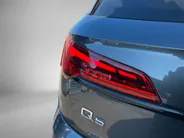 Audi Q5 50TFSIe 220KW/299PK S-edition · Panoramadak · Camera + parkeersensoren · Trekhaak ·