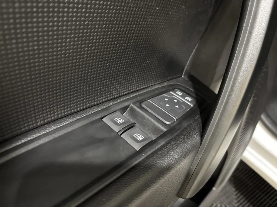 Renault Kangoo 95PK Blue dCi Advance L1 | BPM VRIJ | Apple CarPlay/Android Auto | Stoelverwarming | Armsteun | Climate Control | Digital Cockpit | Cruise Control | Licht & Regen Sensor | Keyless Entry |