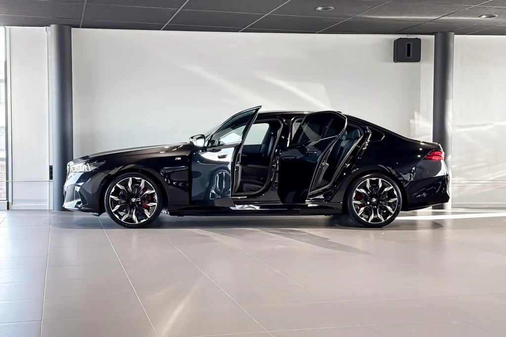 BMW i5 Sedan M60 xDrive 84 kWh