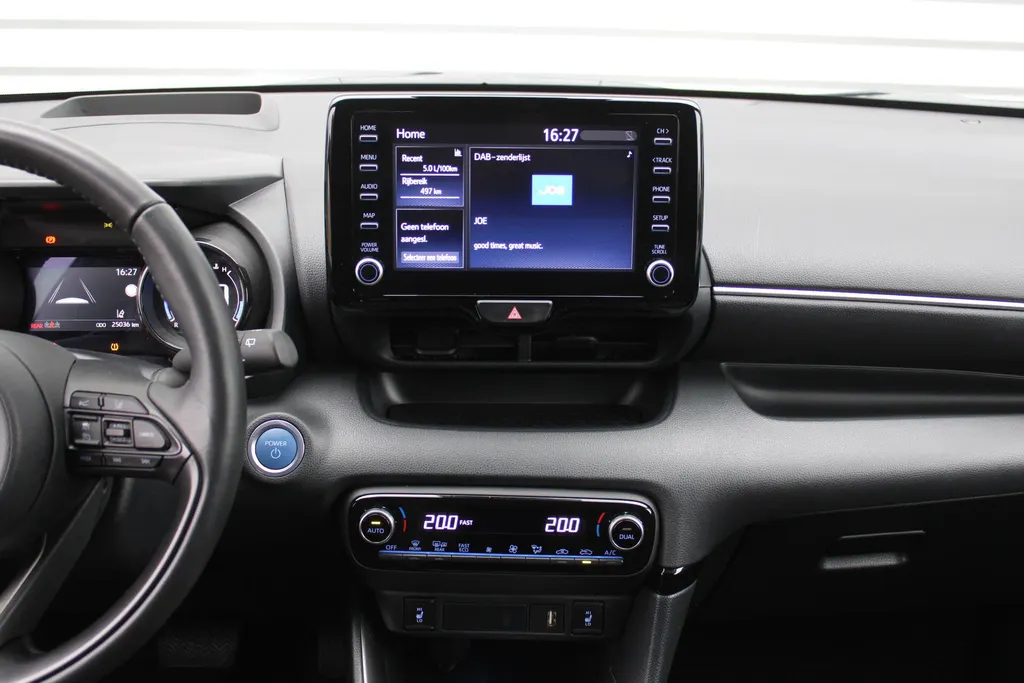 Mazda 2 Hybrid 1.5 Select | Airco | 16'LM | navi | Cruise | Stoelverwarming | Draadloos laden |