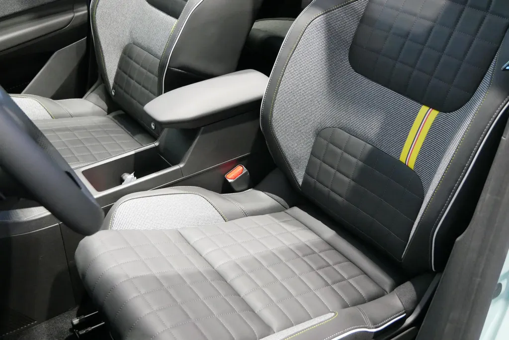 Renault 4 comfort range iconic canvas dak 52 kWh | Profiteer nu van €1.800,- Zeeuw & Zeeuw voorraadkorting | Harman Kardon | Pack Advanced Driving Assist | Uit voorraad leverbaar op = op