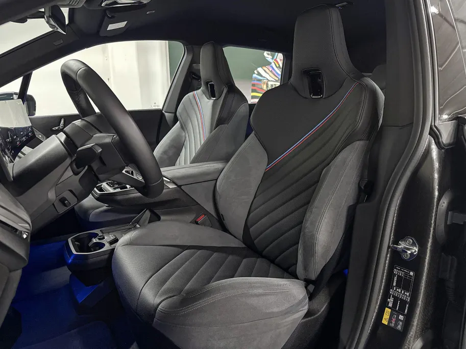 BMW iX xDrive60