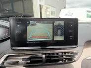 Peugeot 5008 1.2 Hybrid 136 GT 146PK AUTOMAAT | 7-persoons | Cruise Control | Climate Control | Schuif- kanteldak | 360 camera | Parkeersensoren rondom |