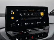 Volkswagen ID.4 Pro Business Advantage 77 kWh 204pk · SOH 97% · Panoramadak · Camera · Stuur- & Stoelverwarming · Warmtepomp · Matrix LED ·
