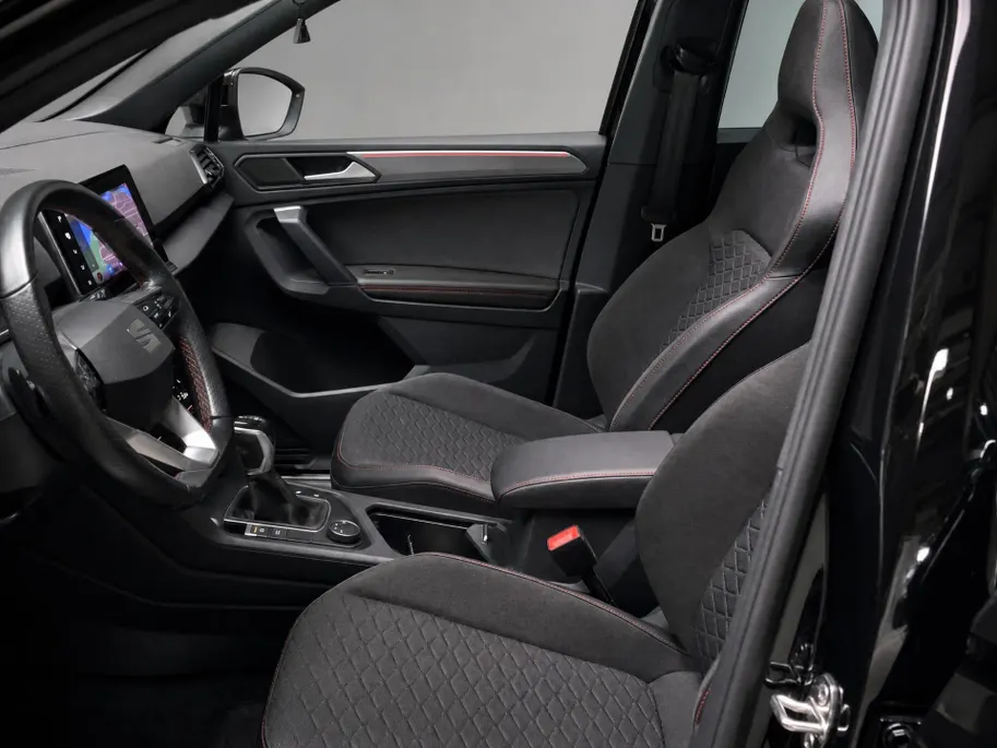 SEAT Tarraco 1.4TSIe-Hybrid 180kW/245PK PHEV FR · Panoramdak · Trekhaak · 360°Camera + Parkeersensoren · Stoelverwarming · Apple/Android Car Play ·