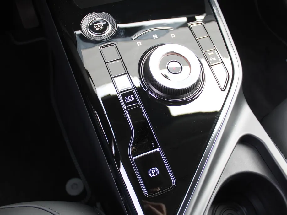 Kia Niro 1.6 GDi Hybrid DynamicLine | Camera | Cruise adapt. | Clima | 16' LM | Navi | Keyless | Apple Carplay/Android Auto |