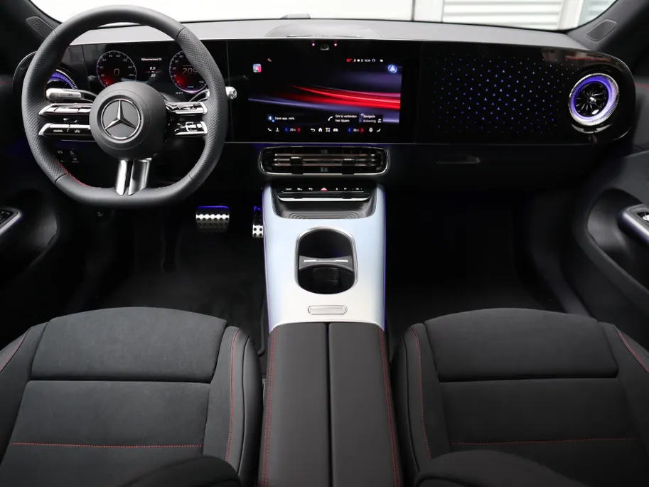 Mercedes-Benz CLA 250+ Business Solution AMG 85.5 kWh l Keyless l Ambiente lichtpakket l Dodehoekassistent