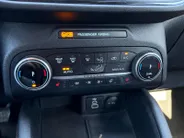 Ford Kuga 2.5 PHEV ST-Line 225PK | Head Up Display | Adaptieve Cruise Control | Winter Pack | LED | BLIS | Camera voor en achter | Navigatie | Privacy Glass