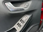 Ford Puma 1.0 EcoBoost Hybrid ST-Line X First Edition | Dealer onderhouden | Panorama dak | Adapt. Cruise control | BLIS | B&O | Elektr. achterklep | Draadloos opladen mobiel | 19' lichtmetalen velgen | Bovag garantie |