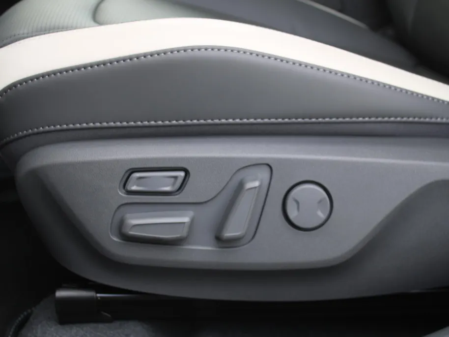 Kia EV3 GT-PlusLine 81.4 kWh | Stuur-/stoelverwarming + ventilatie | Camera rondom | Schuifdak | Leer | HUD | Elek. stoelverstelling + achterklep |