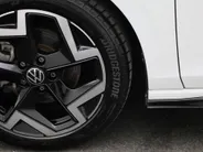 Volkswagen Golf 1.5eTSI/150PK R-Line Black Style DSG · Navigatie · Camera + Parkeersensoren · Apple/Android Car Play · Garantie t/m 18-11-2026  · EXTRA INRUILKORTING ·