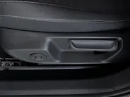Volkswagen T-Roc 1.5 eTsi R-Line First Edition 150 pk 7 versn. DSG · Achteruitrijcamera · Electrische achterklep · Trekhaak