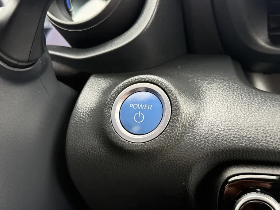 Toyota Yaris Hybrid Team D Apple/Android | Camera | Cruise control