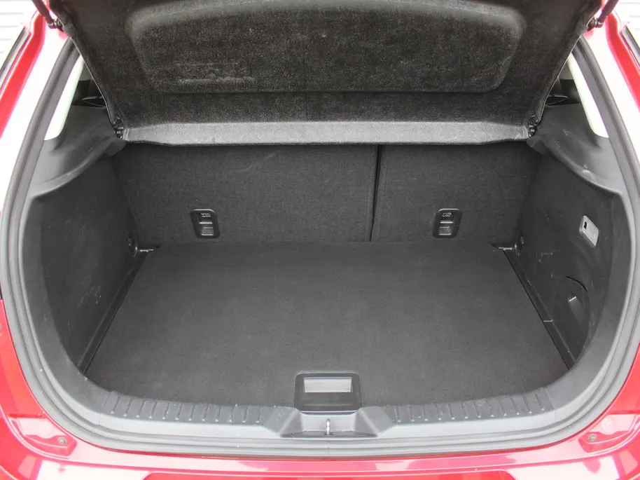 Mazda CX-3 2.0 SkyActiv-G 120 GT-M | Stuur-/stoelverwarming | Leer | Dodehoek detectie | Camera | Bose | HUD | LED | 18' LM | Cruise adapt. | Navi | Clima |