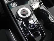 Kia Sportage 1.6 T-GDi Hybrid GT-Line | Stuur-/stoelverwarming | Elek. stoelverstelling + achterklep | Schuifdak | 18" LM | Cruise adapt. | Camera |