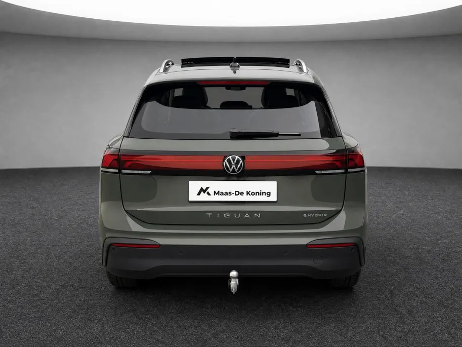 Volkswagen Tiguan 1.5 204pk DSG eHybrid Life Edition · Panoramadak · Camera · Wegklapbare Trekhaak ·  Apple/Android Car Play · Navigatie · 18'' Inch ·