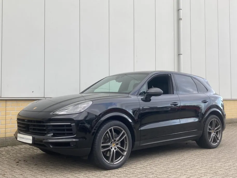 Porsche Cayenne 3.0 E-Hybrid 340KW met Panoramadak